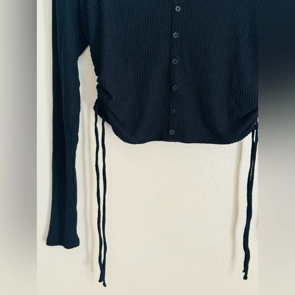 Hollister Woman’s XL Black Ribbed Baby Tee Long Sleeve Boxy Fit Top